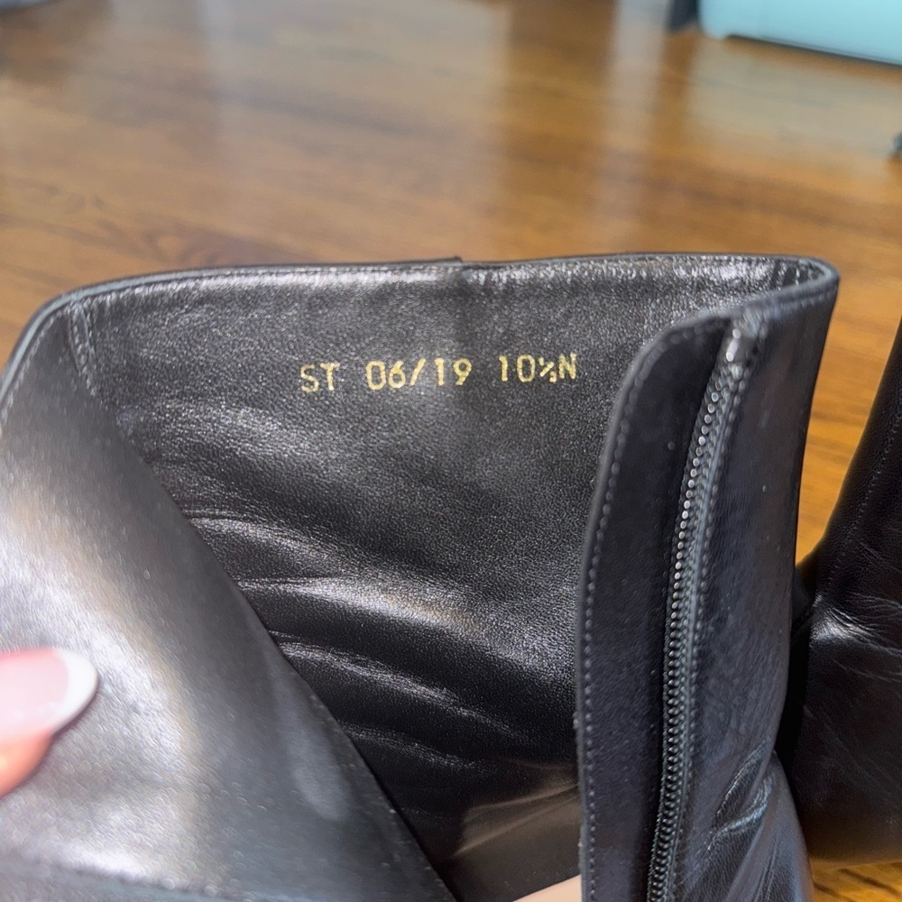 Stuart Weitzman Black Leather Heeled Boots size 10.5 🖤 - Picture 6 of 9